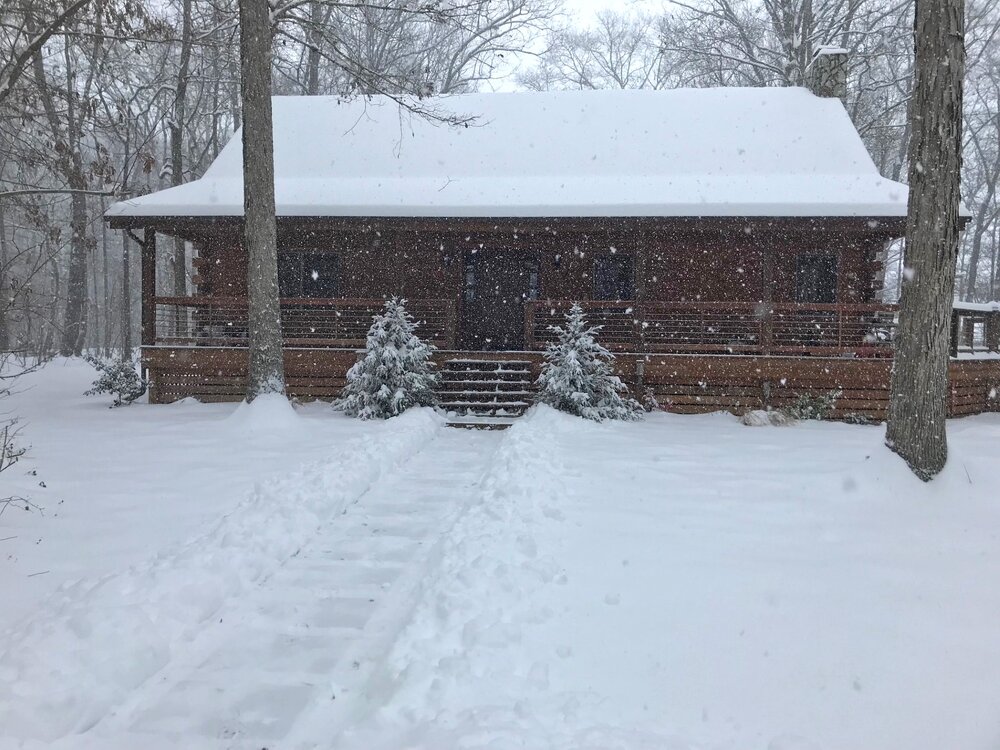 cabin snow.jpg